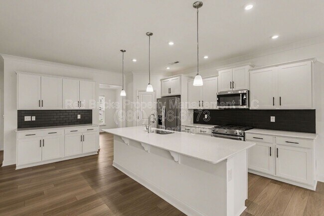 Building Photo - 15020 Sycamore Crossing Ct