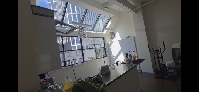Building Photo - 1126 Boylston St