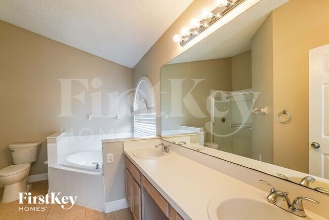 Building Photo - 247 Old Mill Cir