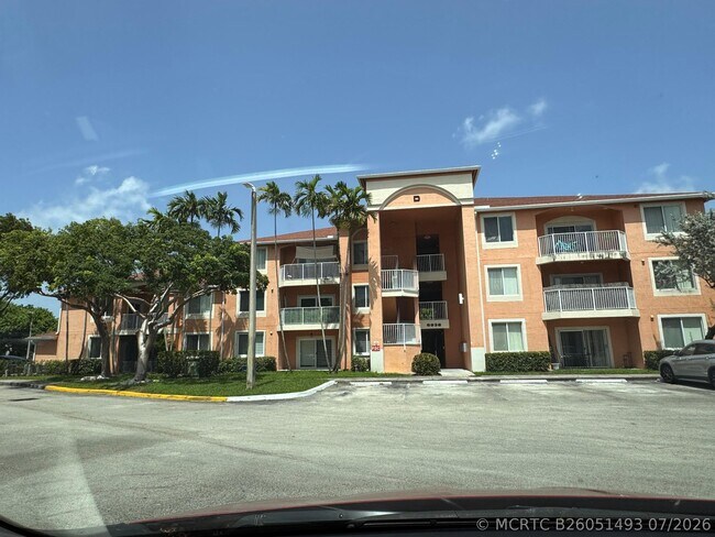 Building Photo - 6936 SW 39th St