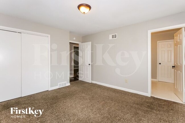 Building Photo - 5183 Warfield Dr