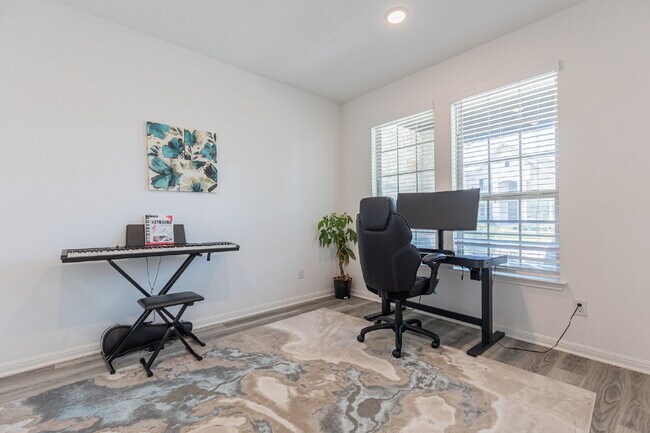 Building Photo - 2332 Giona Pl