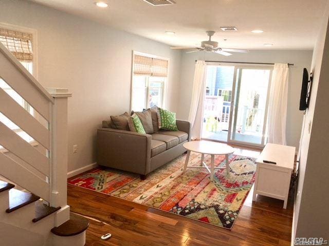 Building Photo - 26 Maryland Ave