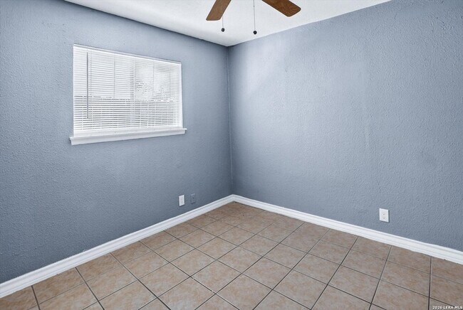 Building Photo - 5318 Costa Mesa St