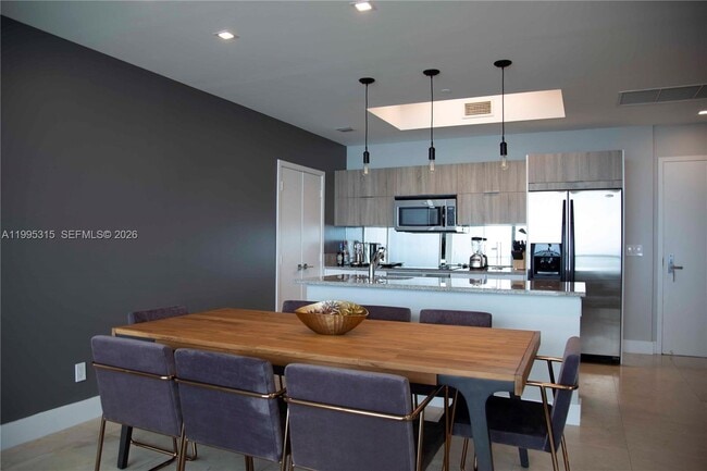 Building Photo - 888 Biscayne Blvd