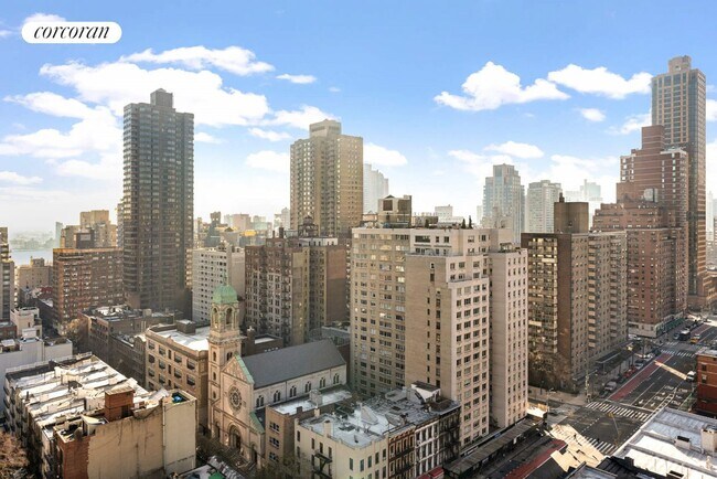 Building Photo - 356 E 88th St