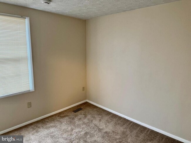 Building Photo - 3723 Castle Terrace