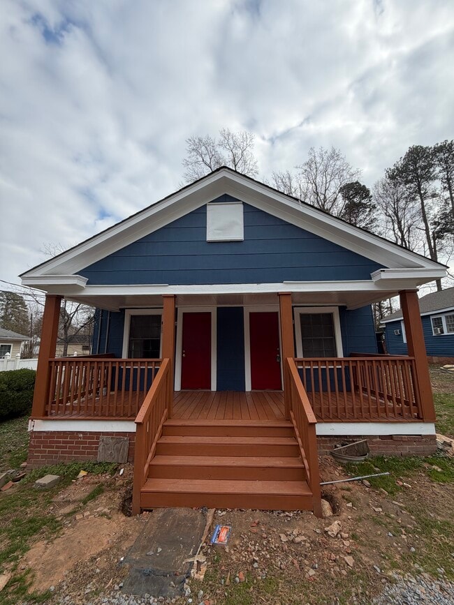 Building Photo - 409 Birch St