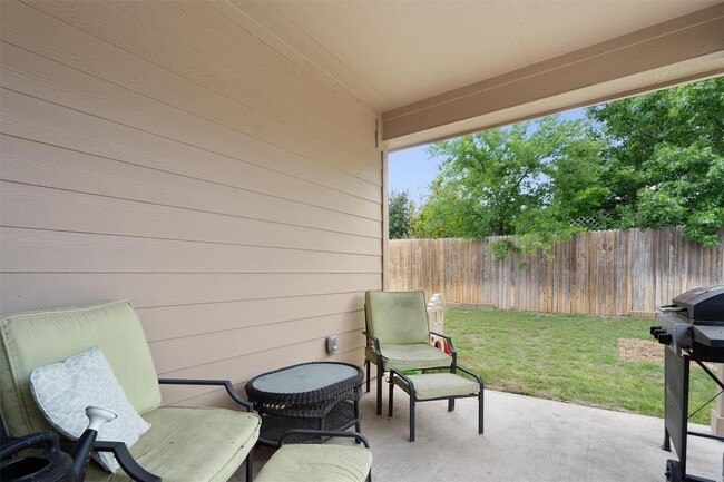 Building Photo - 335 Cibolo Creek Dr