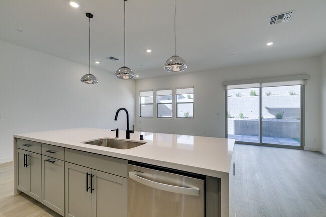 Building Photo - Brand New 4 Bedroom + Den/Office in Summerlin