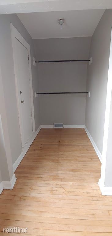 Building Photo - 3 br, 1 bath Apartment - 3374 N Richards St