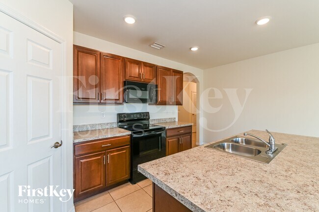 Building Photo - 1627 SW 25th Ln