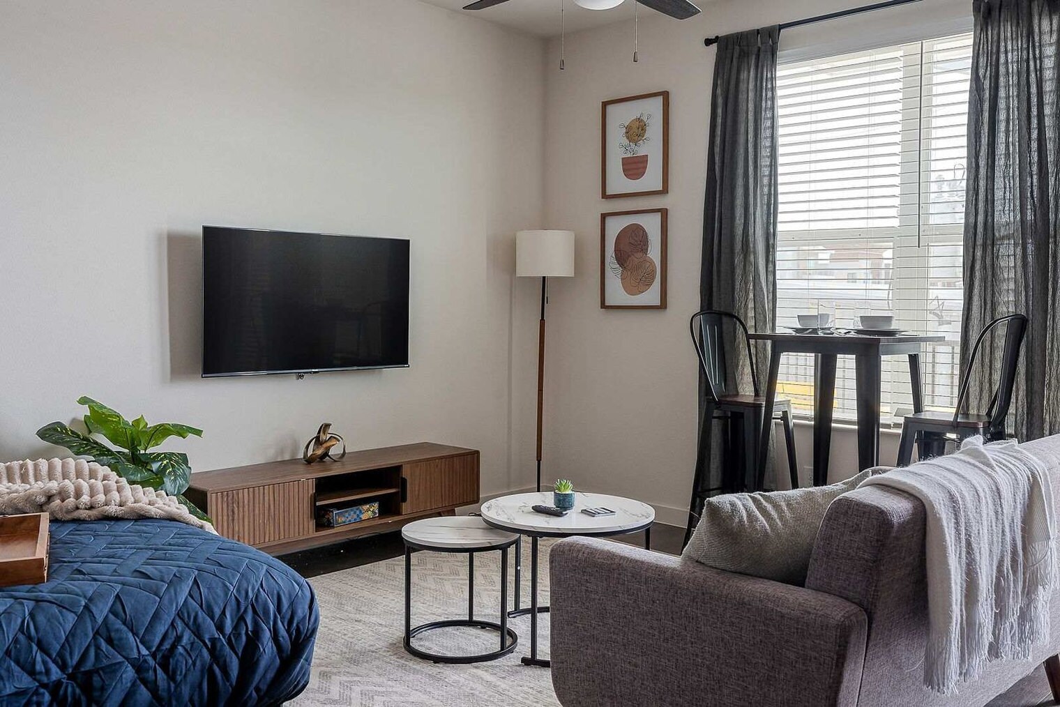 Building Photo - 2232 Empire Central Dr