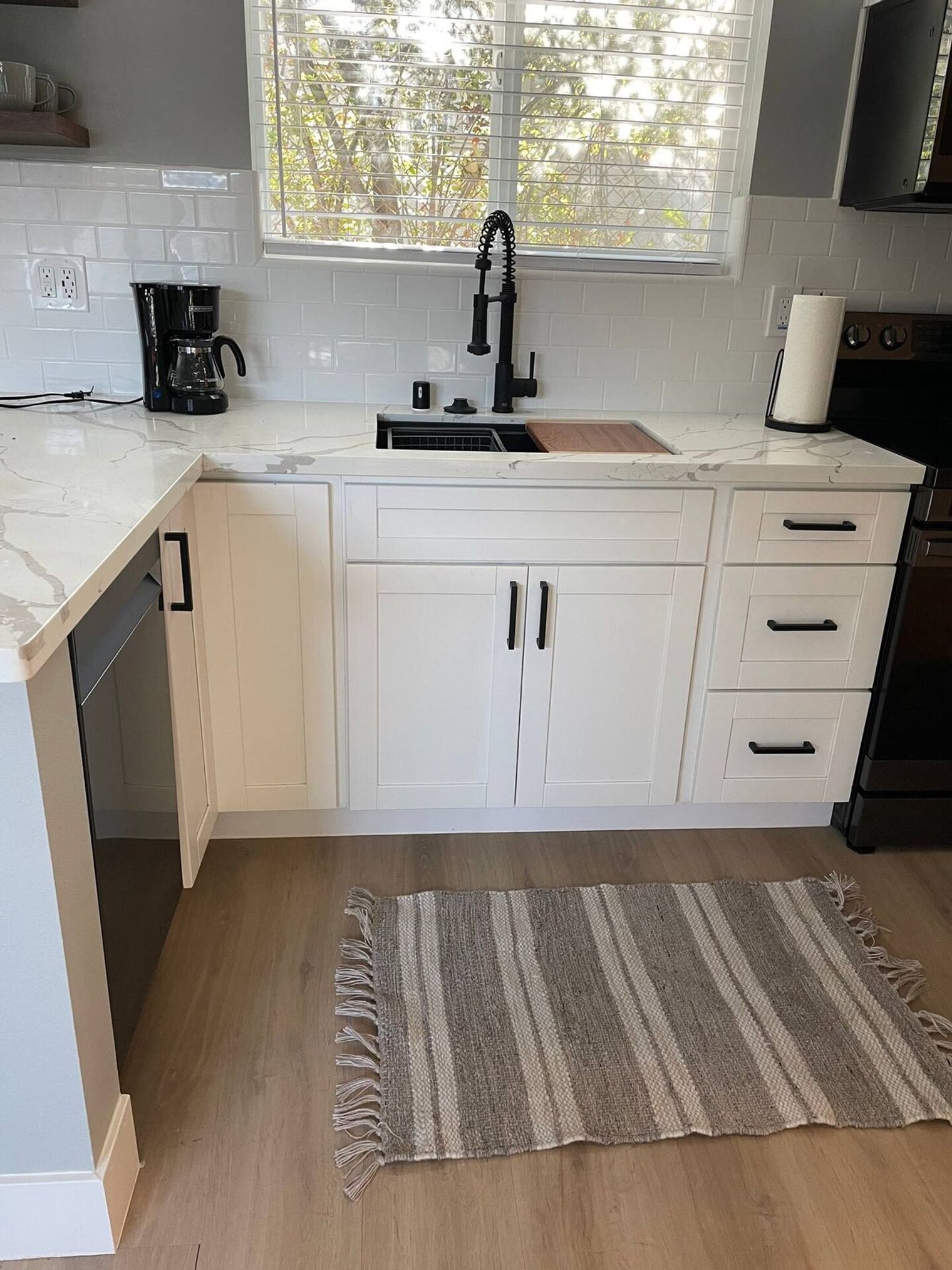 Building Photo - 198 Vía Del Sol