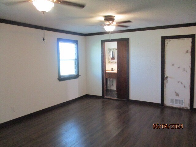 Building Photo - 1508 County Rd 697