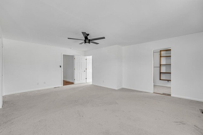 Building Photo - 4861 Bethesda Rd