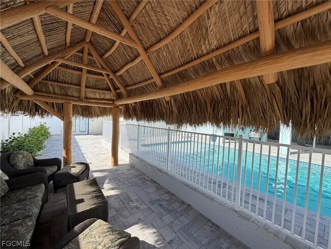 Building Photo - 4743 Pine Island Rd