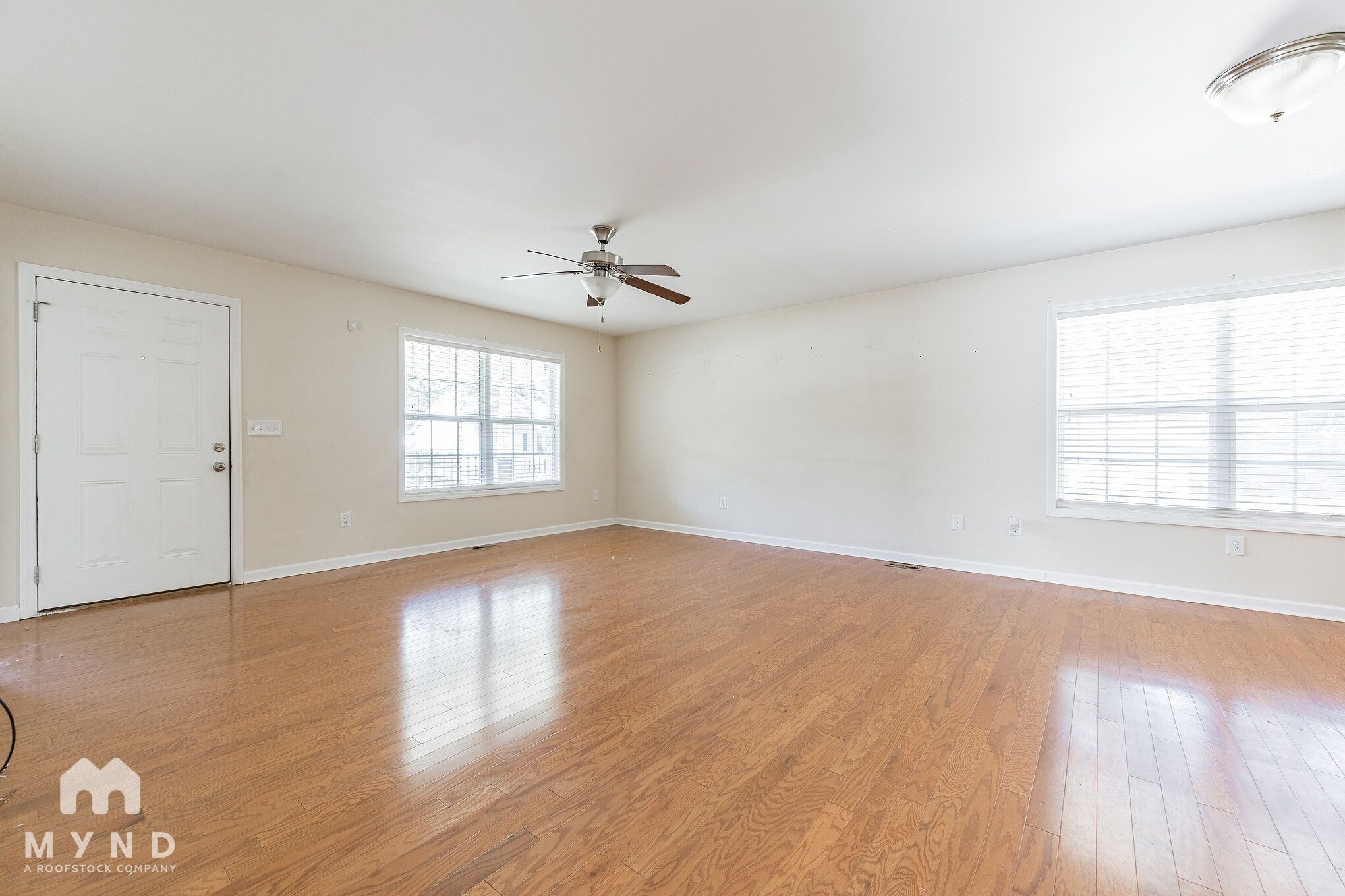 Building Photo - 902 Appleby St NW