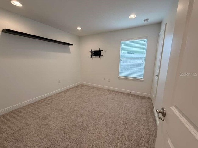 Building Photo - 11737 Verrazano Dr