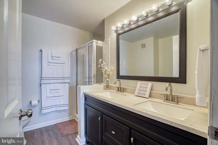 Master Bathroom - 8185 Halley Ct