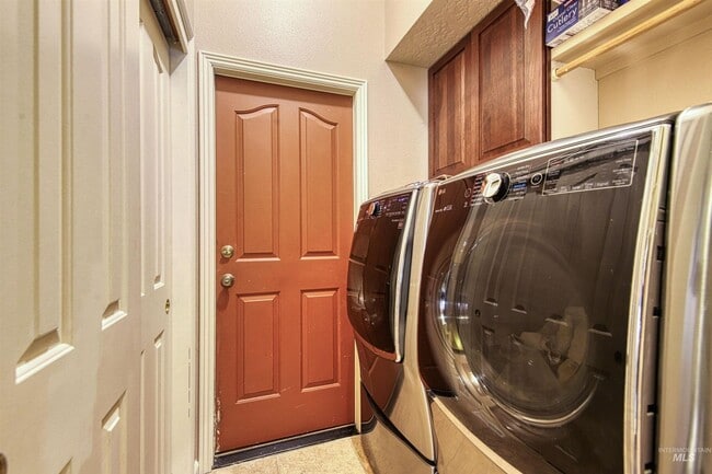 Building Photo - 3-Bedroom Home with Office in Prime Boise ...