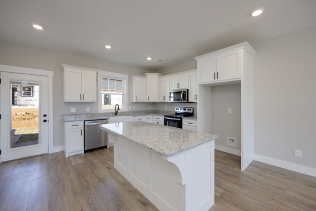 Building Photo - 2068 Rylee Wy