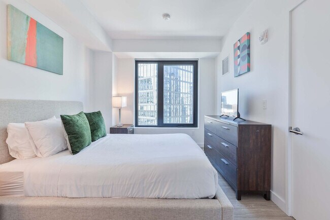 Building Photo - 290 Congress St