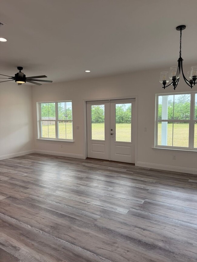 Building Photo - 913 Plantation Dr