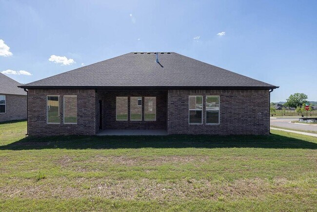 Building Photo - 2832 S Zinc Ave