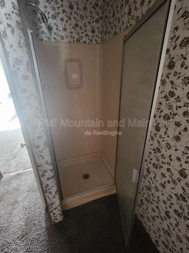 Building Photo - 9 Misty Mountain Way