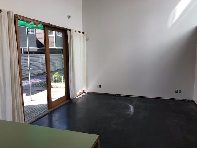 Building Photo - Central Seattle Home