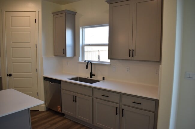 Building Photo - 4649 Jema Wy