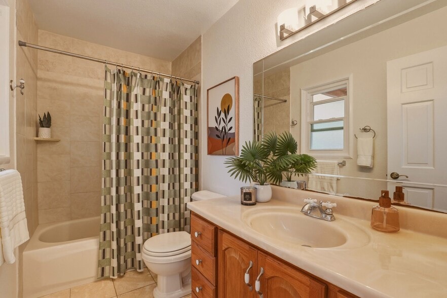 Building Photo - 45-401-401 Mokulele Dr