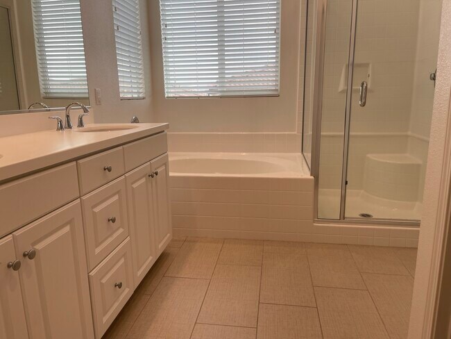 Building Photo - 2883 Villa Catalonia Ct