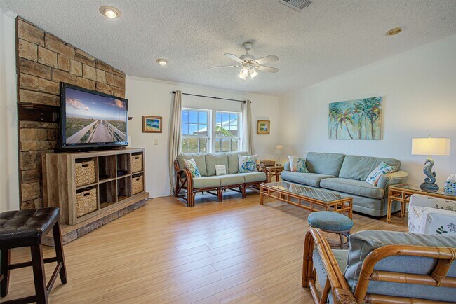 Building Photo - 6347 Salado Rd