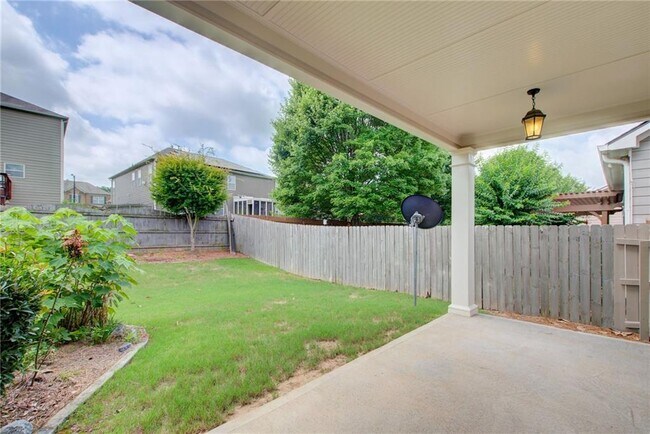 Building Photo - 529 Olympic Way