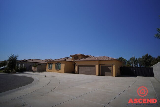 Building Photo - 8904 Costa Blanca Dr