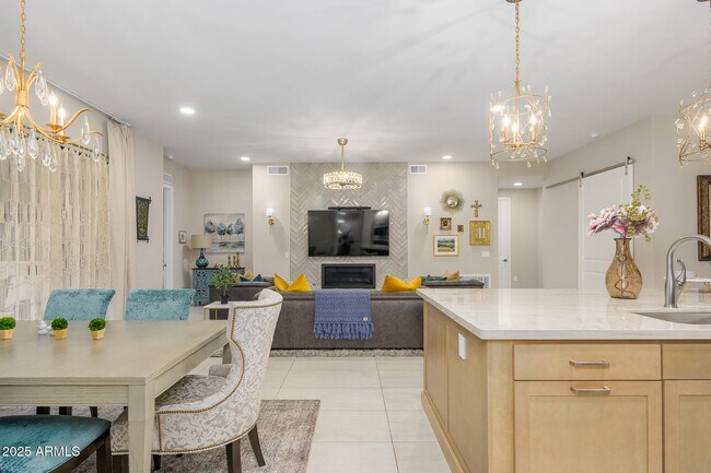 Building Photo - 5250 E Deer Valley Dr