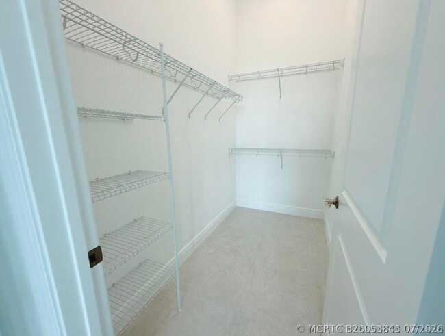 Building Photo - 5066 Lido Key Ln