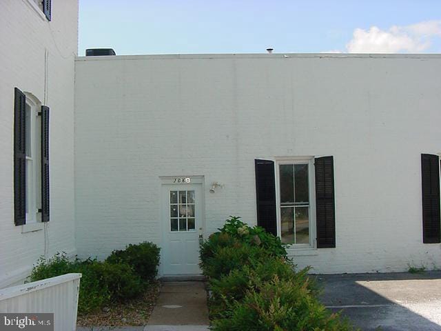 Building Photo - 106 Chester St