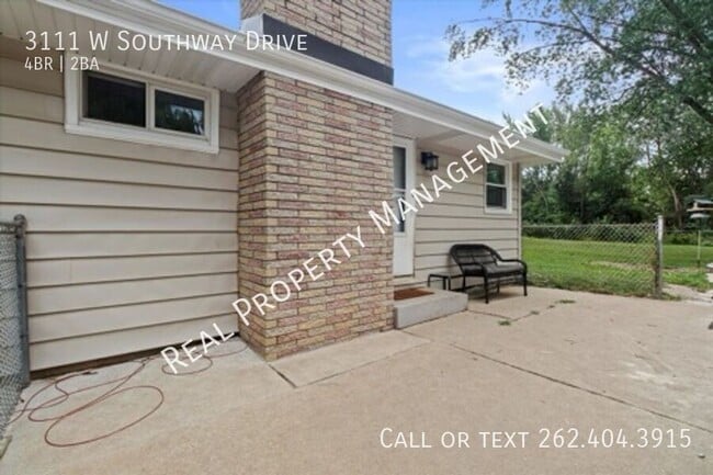 Building Photo - 3111 W Southway Dr