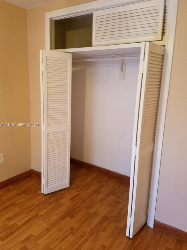 Building Photo - 2750 N 34th Ave