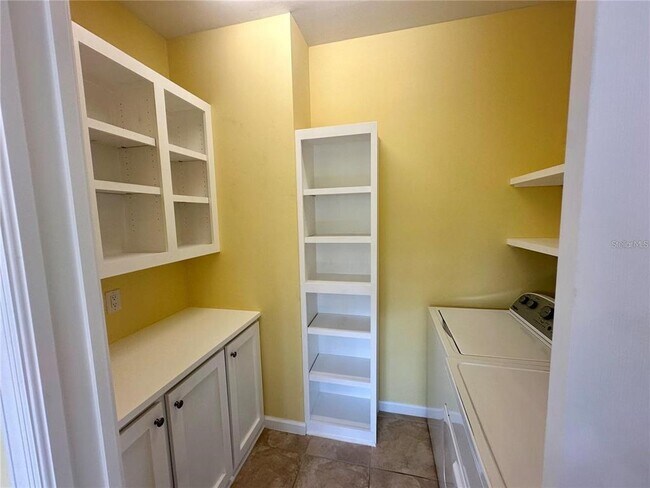 Building Photo - 17043 Hampton Falls Terrace