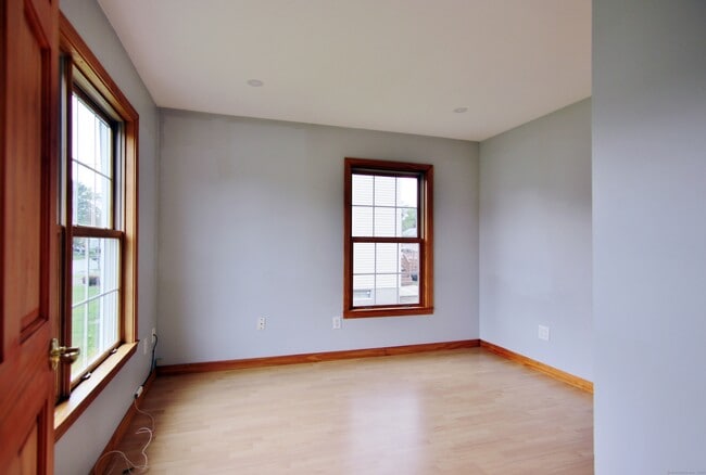 Building Photo - 290 Folino Dr