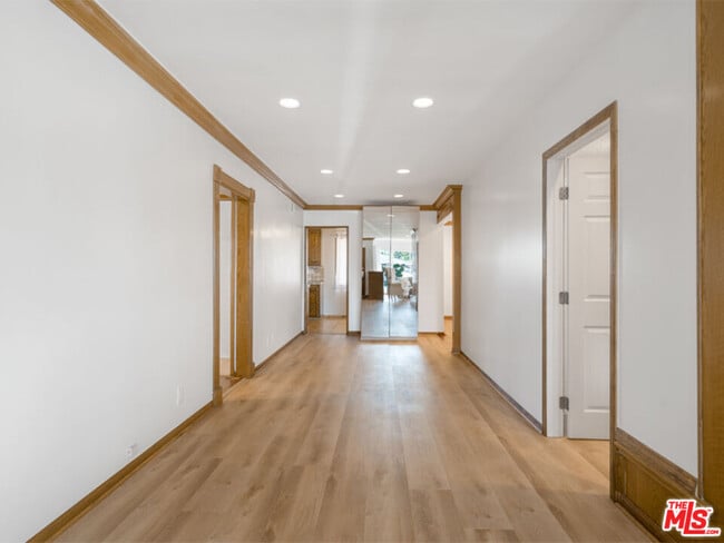Building Photo - 4151 W 132nd St