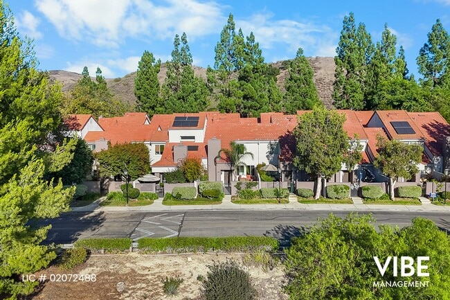 Building Photo - LOCATION, LOCATION, LOCATION!!!! "Hidden Canyon" w/ MOUNTAIN & SUNSET VIEWS