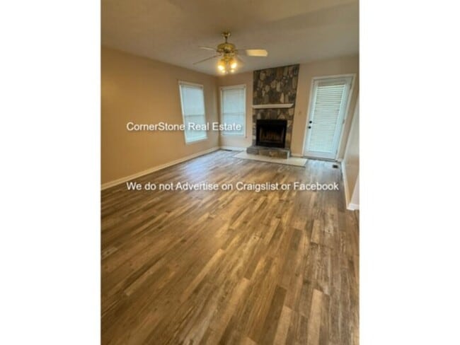 Building Photo - 629 Torhunta Dr
