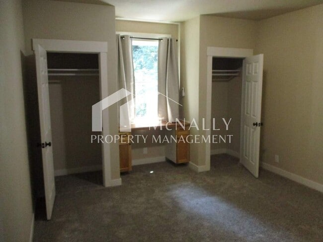 Building Photo - 7720 Artondale Dr NW