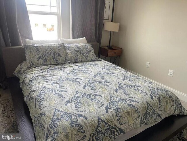 Building Photo - 24615 Dogwood Ln