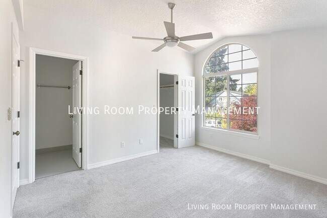 Building Photo - 5232 SE 64th Ave